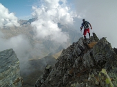 PIZZO PORIS (2712 m.) salito dalla VARIANTE ALPINISTICA S-O e sceso dalla NORMALE N-E il 27 settembre 2011 - FOTOGALLERY